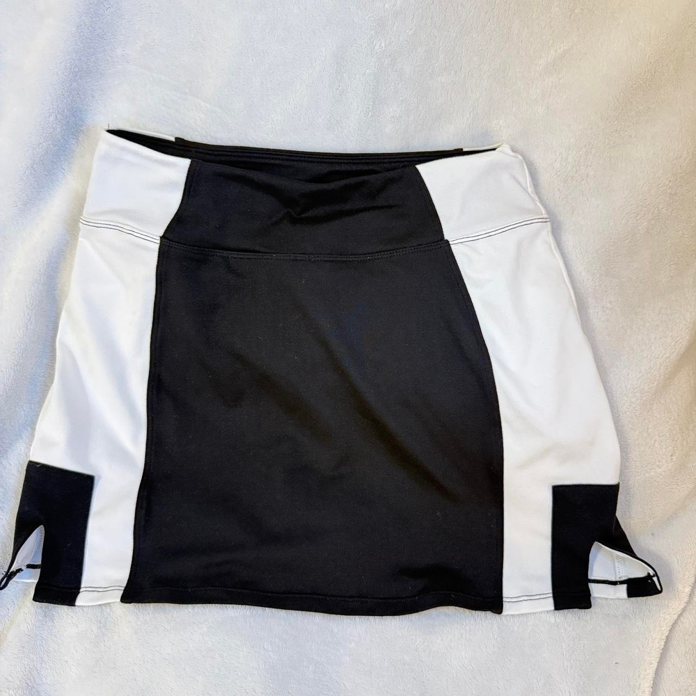 Free people movement black and white color block tennis skort XS